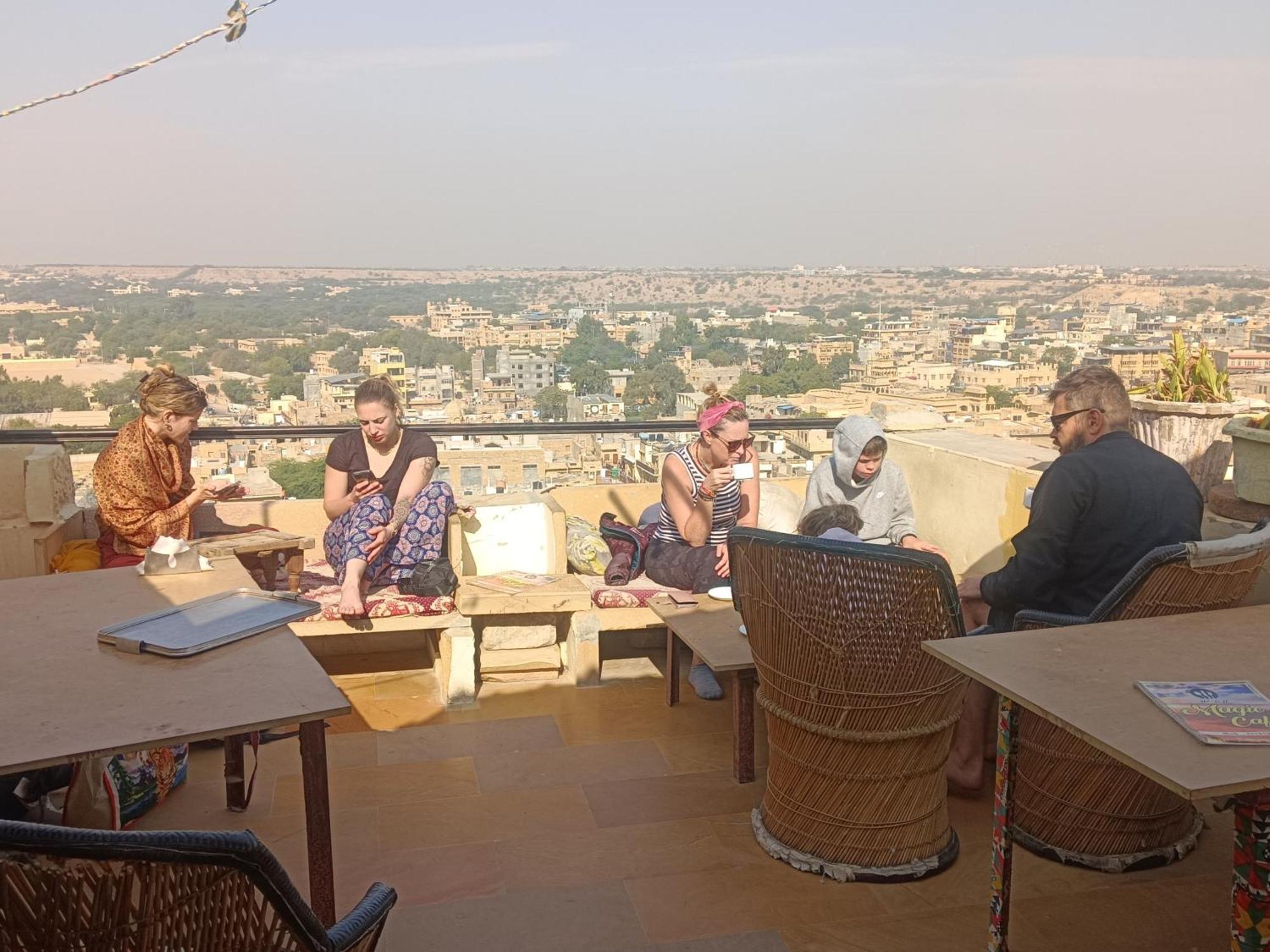 Ideal Guest House Jaisalmer Bagian luar foto
