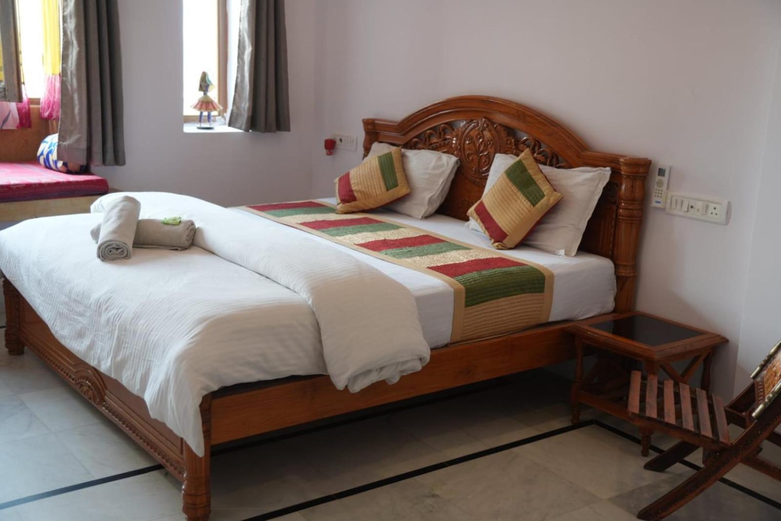 Ideal Guest House Jaisalmer Bagian luar foto