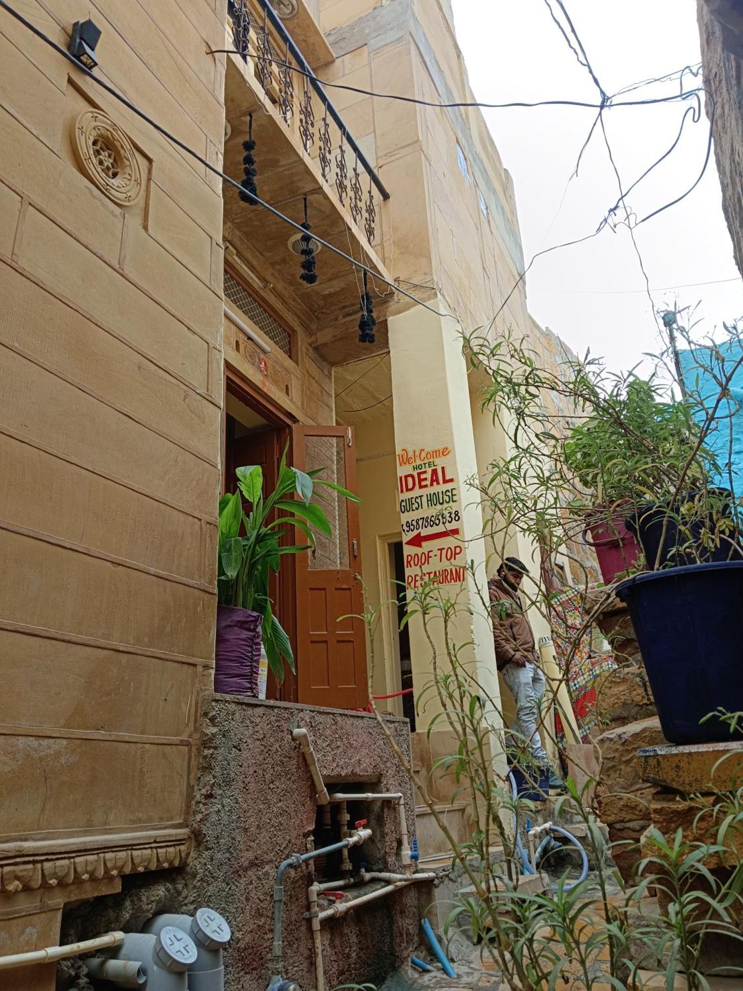Ideal Guest House Jaisalmer Bagian luar foto