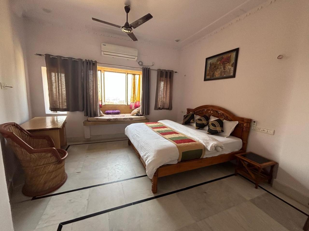 Ideal Guest House Jaisalmer Bagian luar foto