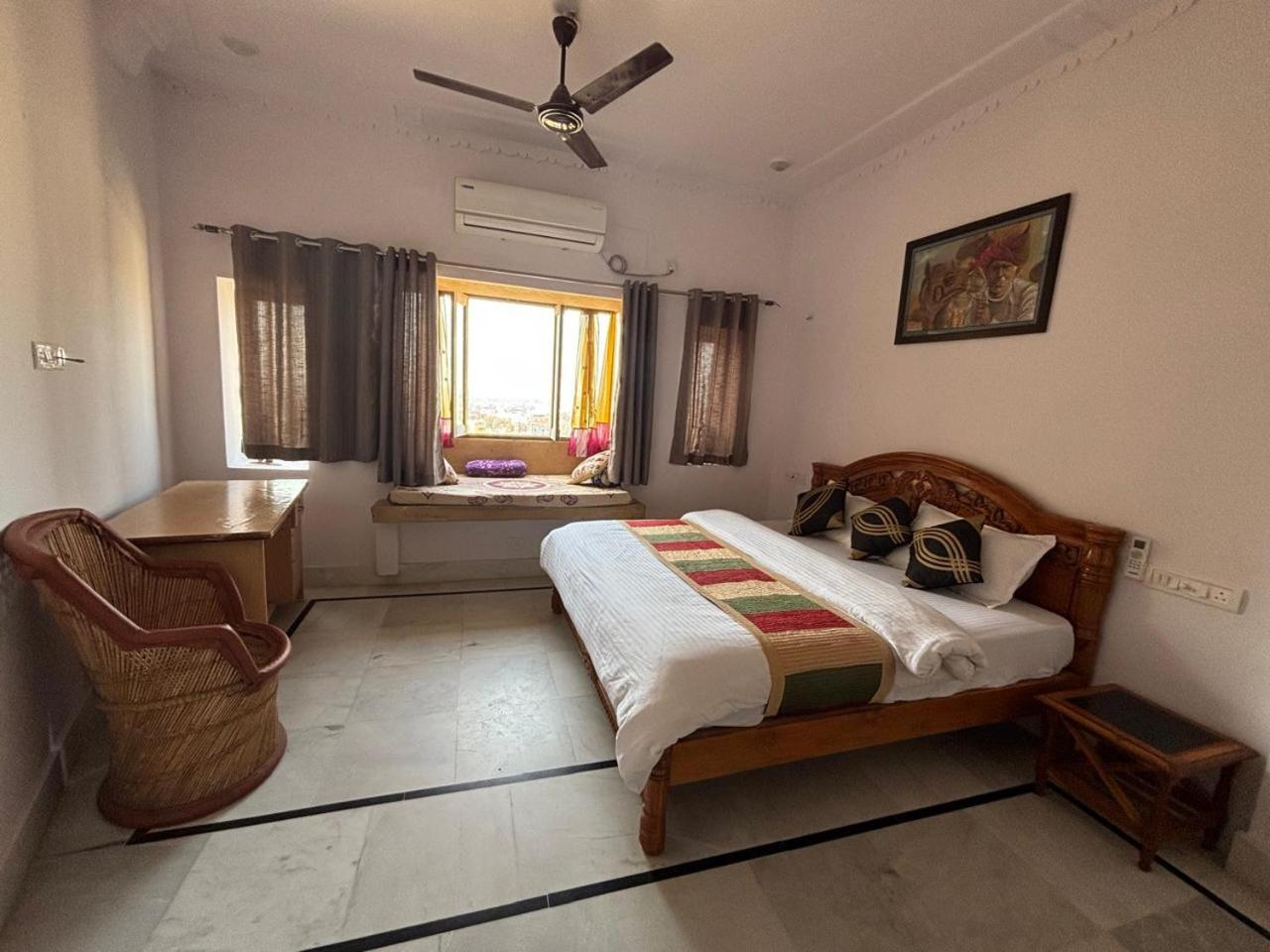 Ideal Guest House Jaisalmer Bagian luar foto